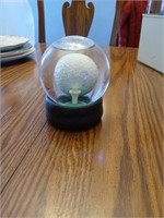 Water globe golf ball