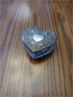 Heart-shaped trinket box