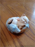 Kitten figurine