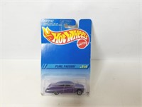 Hot Wheels Pearl Passion Toy Car