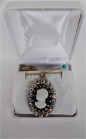 Vintage Rhinestone Fashion Cameo Necklace