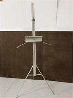 Metal artist’s easel