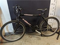 Black NEXT Highpeak18spd bike 26"