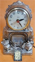 Vintage united clock model: 422  10" H