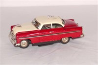 Early Tin Car (battery operated)