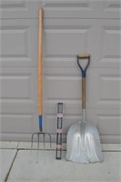 Scoop Shovel, 4 Tine Fork, Level