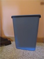 wastecan paper shredder