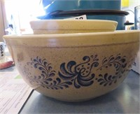 4 pyrex by corning bowls pfaltzgraff pattern