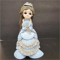 Decorative statue for little girl's room