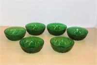 SELECTION OF GREEN SANDWICH GLASS BERRY BOWLS