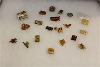 SELECTION OF HAT PINS