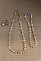 SELECTION OF PEARL? NECKLACE & MORE