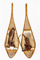 EARLY 20TH CENTURY CHILD'S SNOWSHOES