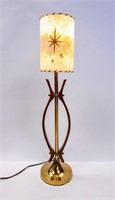 MID CENTURY TEAK AND BRASS TABLE LAMP