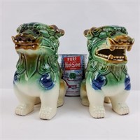 2 figurines chien/dragon en porcelaine