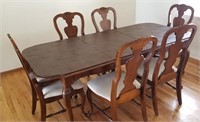 Beautiful Dining Table & Six Chairs w/ Leaf, Cover