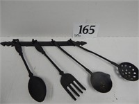 CAST IRON UTENSILS WITH HANGING BAR 11 X 14
