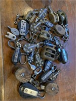 LOT OF SHACKLES & PULLEYS