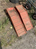 Metal car ramps