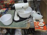 SUNBEAM MIXMASTER MIXER  BOWLS AND BEATERS WORKS