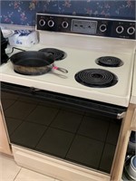 GENERAL ELECTRIC STOVE / OVEN