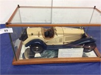 Pocher 1/18 scale 1932 Alfa Romeo spider model w/