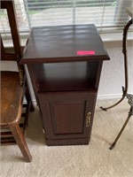 ACCENT TABLE W CABINET