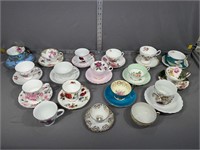 Glass teacups and saucer sets