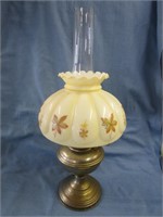 Beautiful Aladdin Oil Lamp with Elegant Shade -