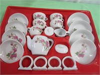 21 Piece China Set