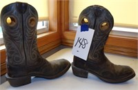 ARIAT mens Sz. 9 Boots (Good used condition)