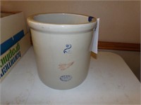 2 gal Red Wing crock Small wing. Has cracks