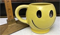 McCoy pottery smiley face mug
