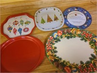 Lot of 5 Christmas Plates