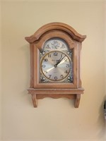 Vintage Daniel Dakota Wooden Wall Clock