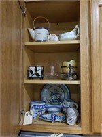CONTENTS OF CABINET: M.A. HADLEY STONEWARE &
