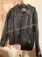 Shelter Bay Mens Leather Jacket size L