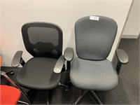 2 Swivel Base Office Arm Chairs