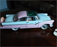 1955 Ford Crown Victoria - Die Cast.