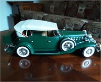 1932 Cadillac-Die Cast.