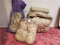 Walden Court Pillow & Comforter Set