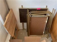 LOT OF FOLDING TV TRAYS AND MISC