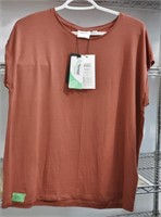 Women's knit top - size M - New with tags