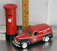 2 diecast coin banks