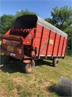 Meyers 16' Forage Box & Gear