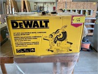 DeWalt 12" Double Bevel compound saw