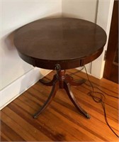 Mahogany round pedestal table  28” x 28” x 27”