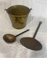 Brass bucket & 2 copper ladles