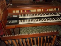 Conn organ, works with bench