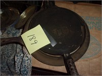 #8 Griswold waffle iron